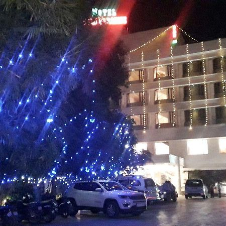 King Paradise Hotell Tiruchirappalli Exteriör bild
