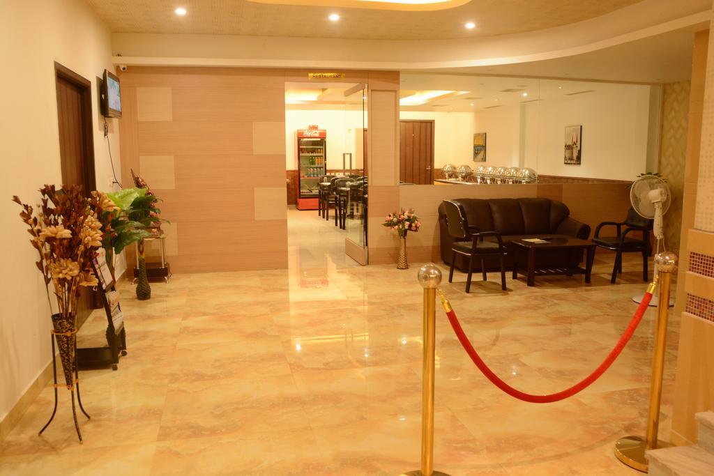King Paradise Hotell Tiruchirappalli Exteriör bild