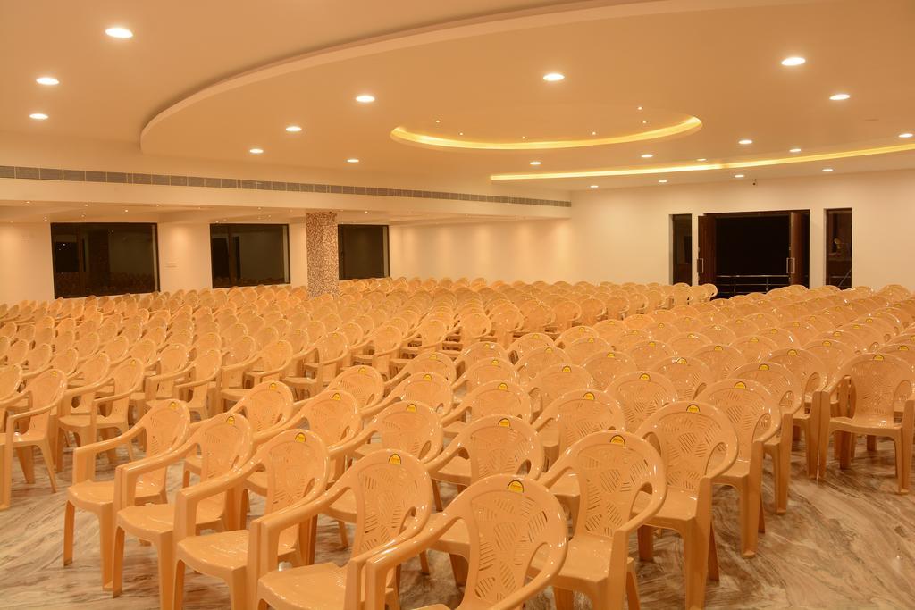 King Paradise Hotell Tiruchirappalli Exteriör bild