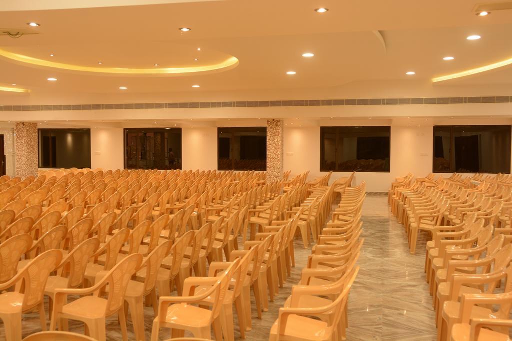 King Paradise Hotell Tiruchirappalli Exteriör bild